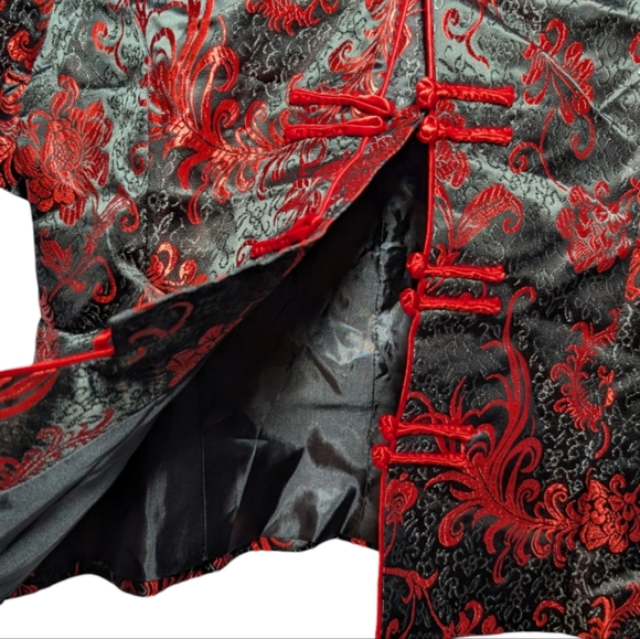 Traditional Chinese Cheongsam Red & Black Short Sleeve Top 🖤✨ - Picture 6 of 10